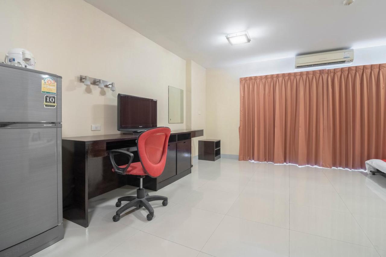 Oyo 829 Royal Thai Residence Джомтьєн-Біч Екстер'єр фото