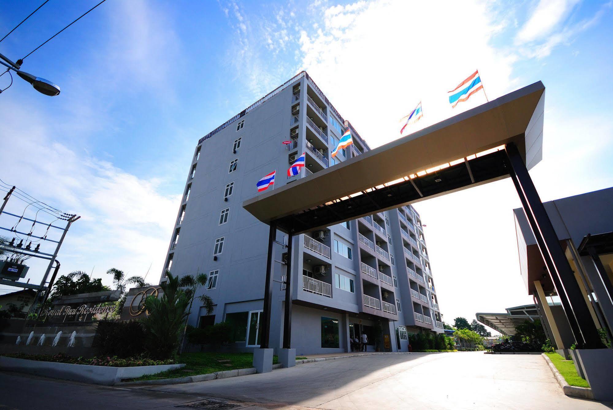 Oyo 829 Royal Thai Residence Джомтьєн-Біч Екстер'єр фото