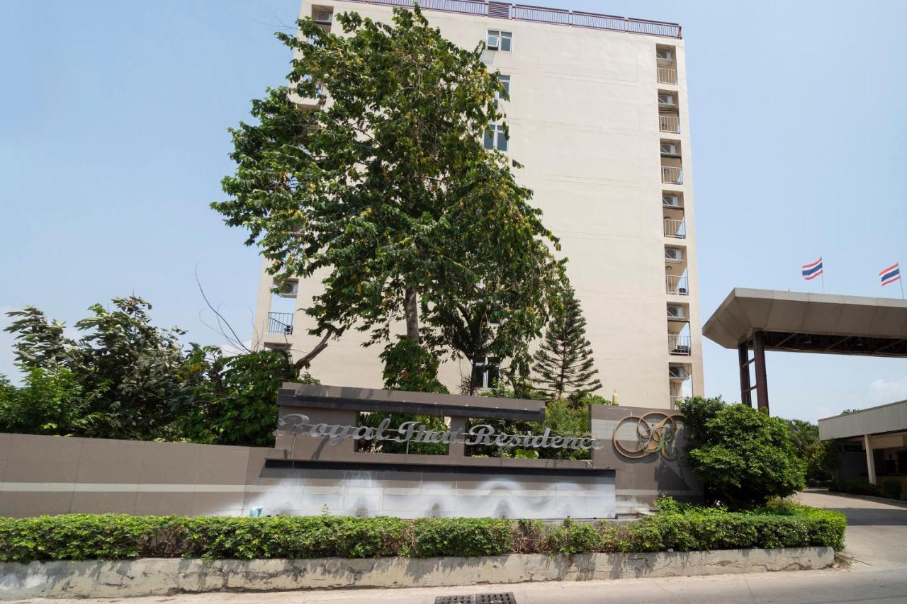Oyo 829 Royal Thai Residence Джомтьєн-Біч Екстер'єр фото