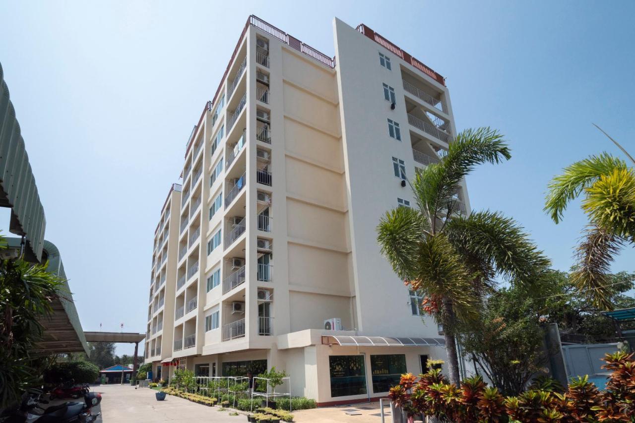 Oyo 829 Royal Thai Residence Джомтьєн-Біч Екстер'єр фото